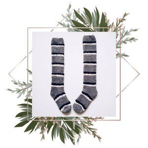 𝙇𝘼𝙎𝙏 𝘾𝙃𝘼𝙉𝘾𝙀!!!🧦 | Cosy high socks